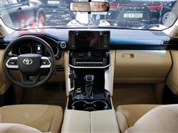 تۆیۆتا لاند کروزەر